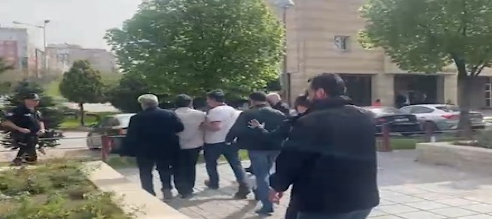 Kayseri’de 23 Nisan’a Damga Vuran Eylem: Puta Tapmayın